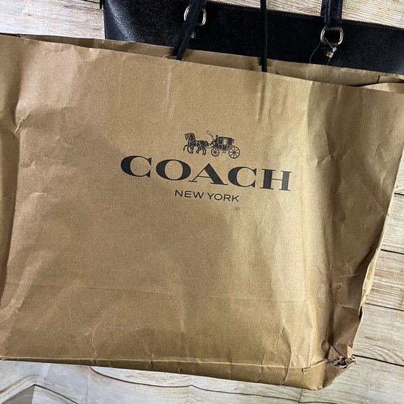 Coach authentic leather shoulder black bag - Picture 12 of 12